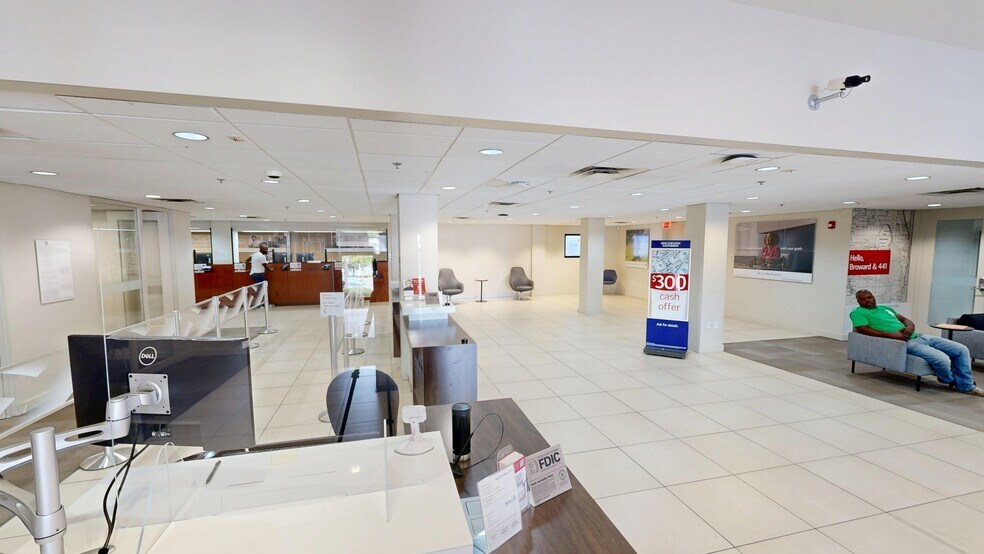 More Photos Of 3800 W Broward Blvd, Fort Lauderdale Office For Sale