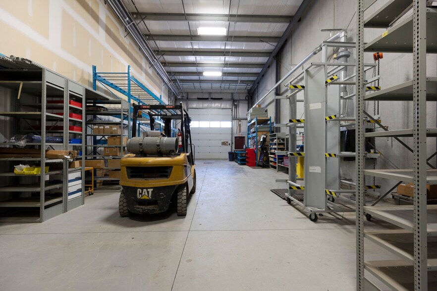 More Photos Of 380 Taiganova Cres, Fort McMurray Warehouse For Lease