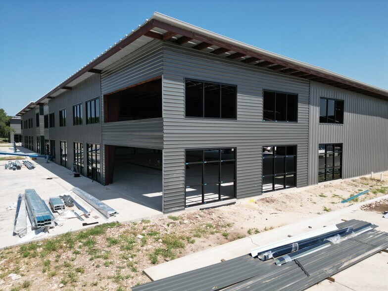 More Photos Of 7000 Airport Rd, Georgetown Light Distribution For Sale