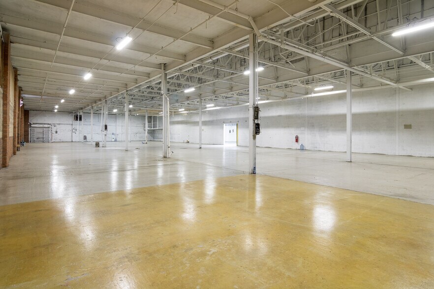 More Photos Of 6545 Saint Antoine St, Detroit Warehouse For Lease