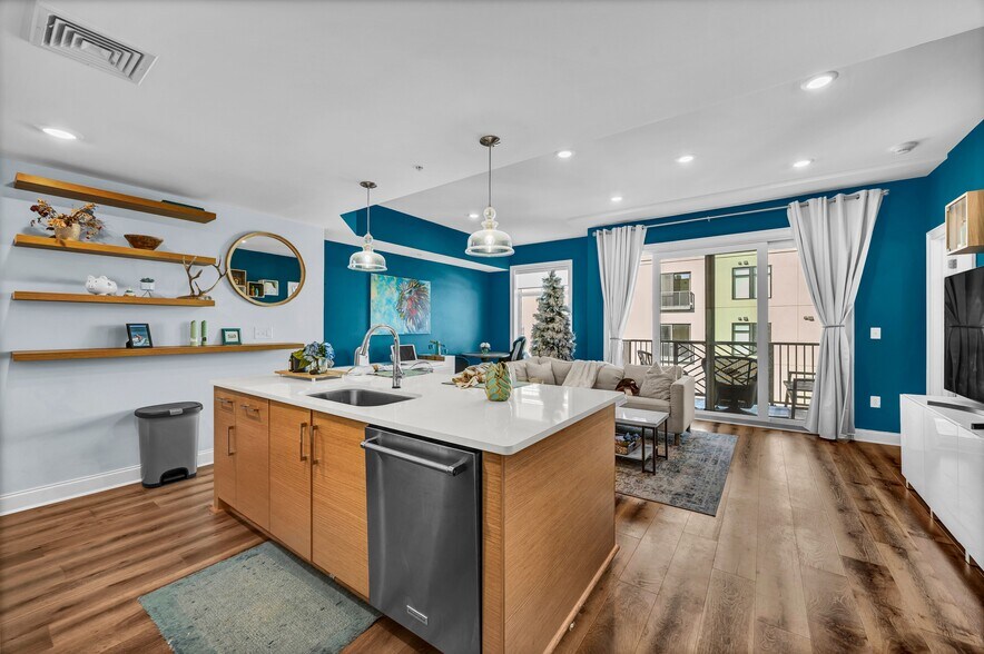 More Photos Of 240 N Water St, Wilmington Specialty For Sale