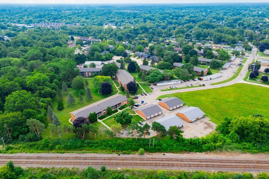 More Photos Of 3651 Balfour Ct, Flint Multifamily For Sale