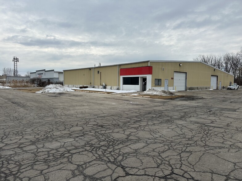 More Photos Of 977 N Military Ave, Green Bay Warehouse For Sale