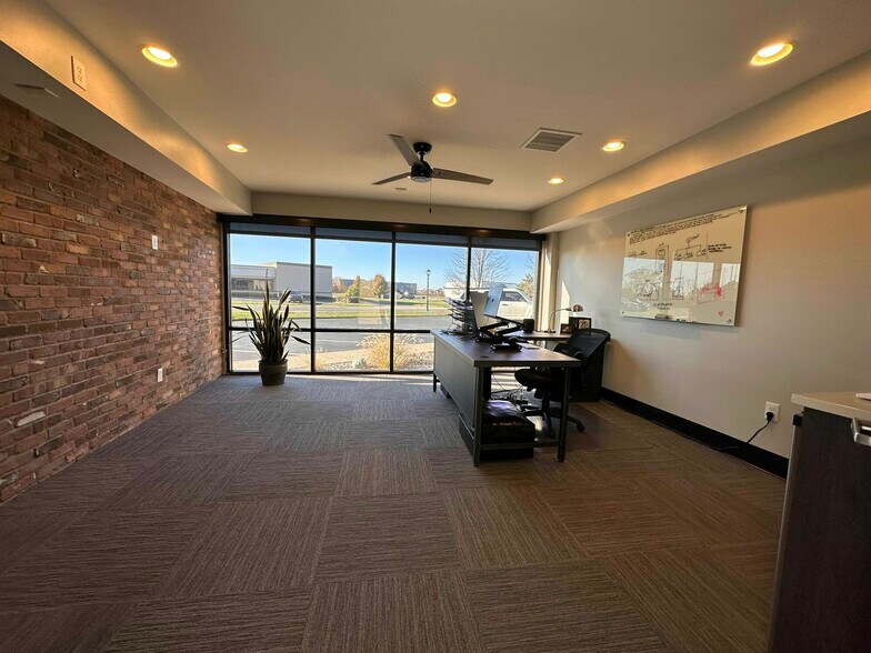 More Photos Of 9114 Technology Ln, Fishers Loft Creative Space For Sale