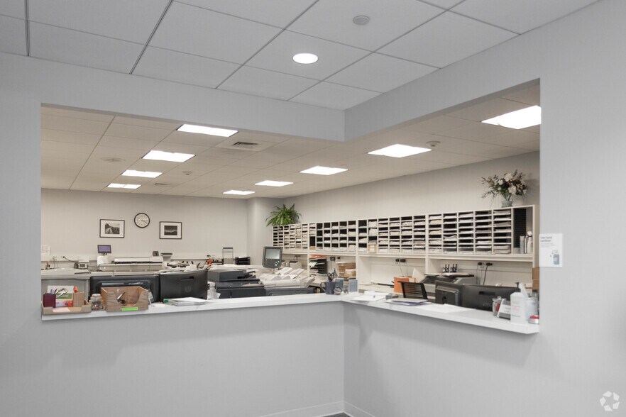 More Photos Of 50 Jericho Quadrangle, Jericho Office For Lease