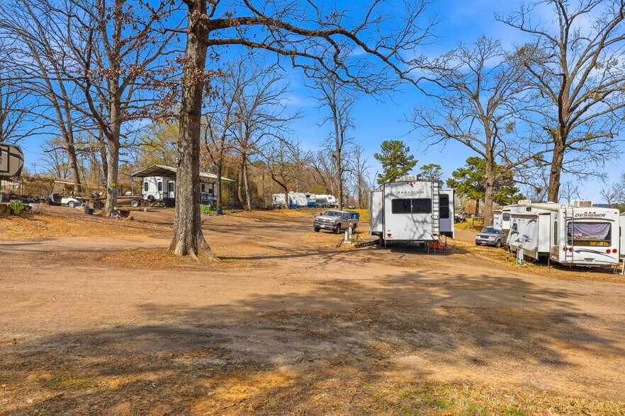 More Photos Of 16851 State Highway 155 N, Ore City Marina For Sale