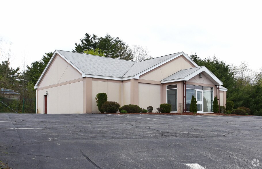 More Photos Of 2 Old Nashua Rd, Londonderry Freestanding For Sale