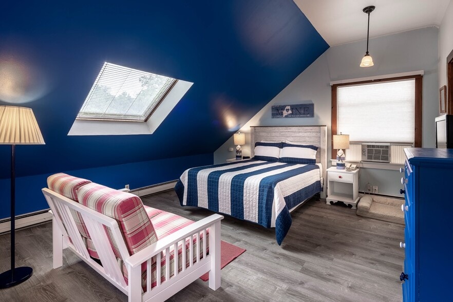 More Photos Of 68 Elm St, Camden Hotel For Sale