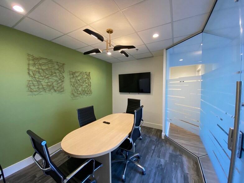 More Photos Of 10171 Saskatchewan Dr, Edmonton Office For Lease