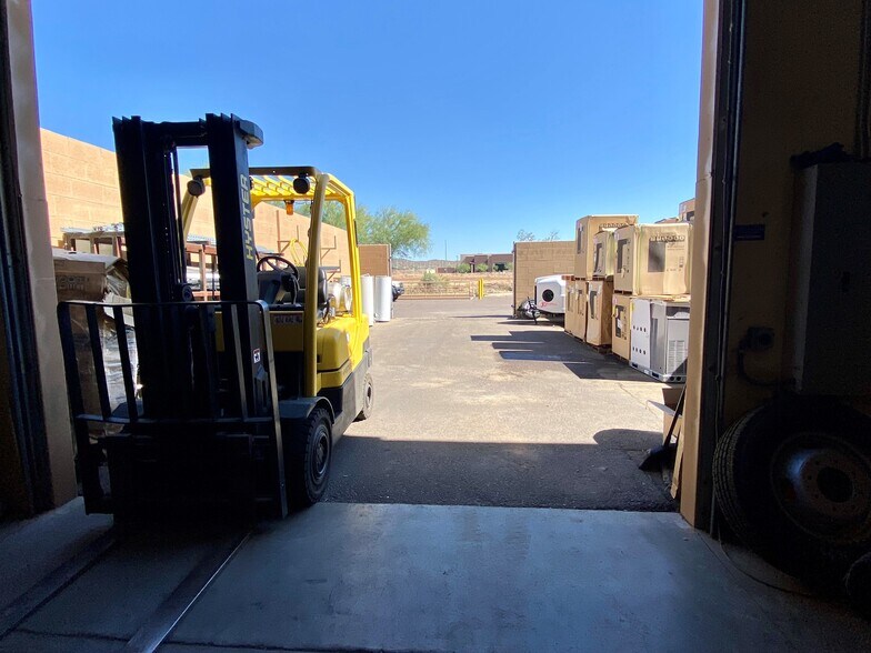 More Photos Of 24825 N 16th Ave, Phoenix Warehouse For Lease