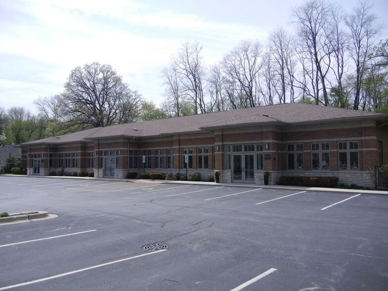 Primary Photo Of 400 Knoll St, Wheaton Office For Sale