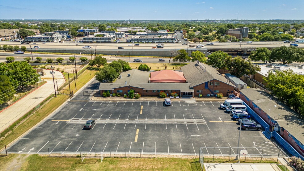 More Photos Of 301 W Anderson Ln, Austin Religious Facility For Sale