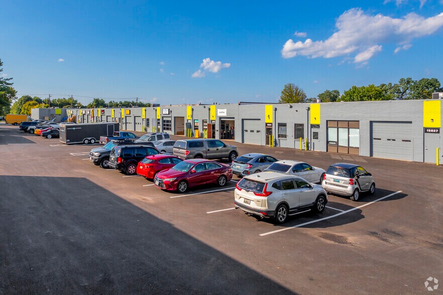 More Photos Of 15825-15859 Redland Rd, Rockville Warehouse For Lease