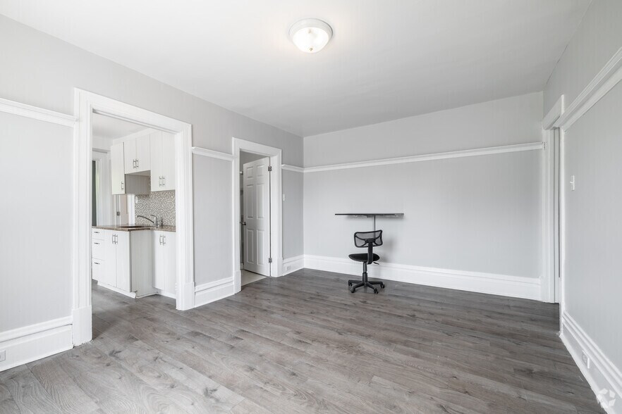 More Photos Of 46 Carlyle Ave, Ottawa Apartments For Sale