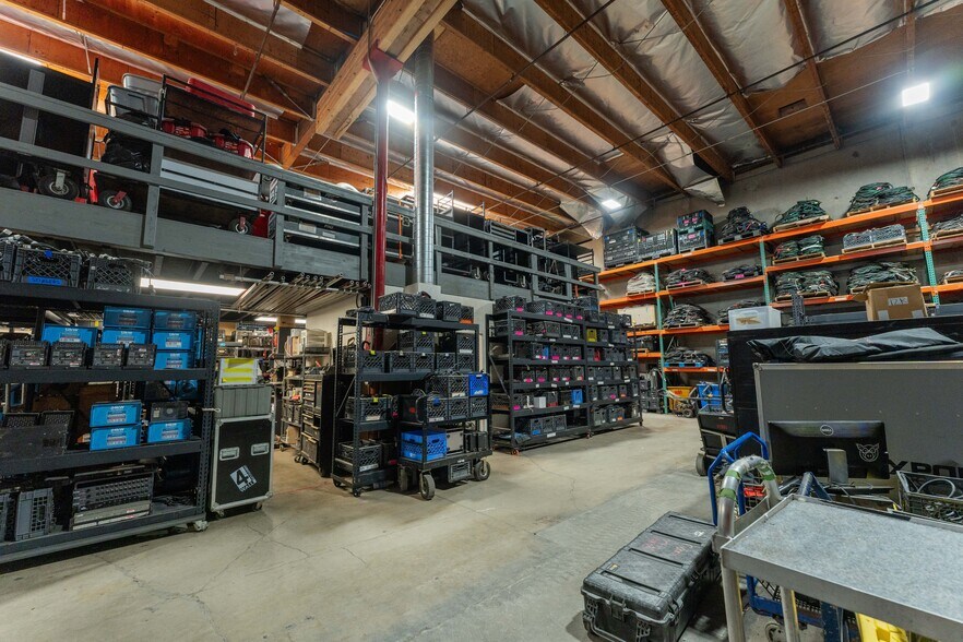 More Photos Of 99-1245 Halawa Valley St, Aiea Warehouse For Sale