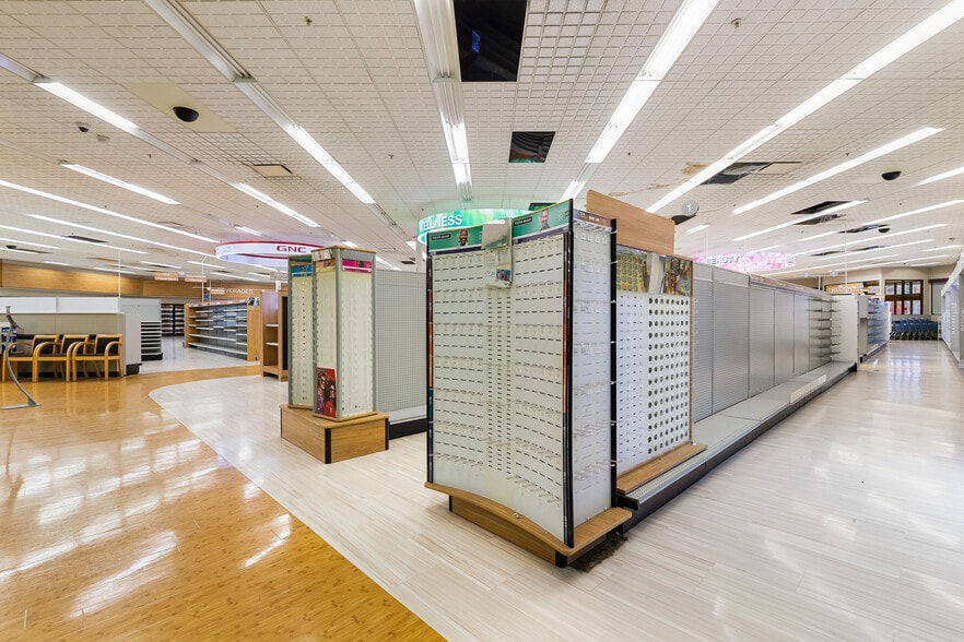 More Photos Of 3227 Northwest Ave, Bellingham Drugstore For Lease