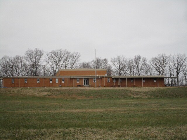 More Photos Of 150 Universal Dr, Centerville Specialty For Sale