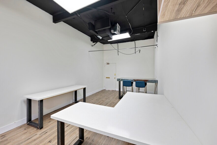 More Photos Of 1820 E Garry Ave, Santa Ana Office For Sale