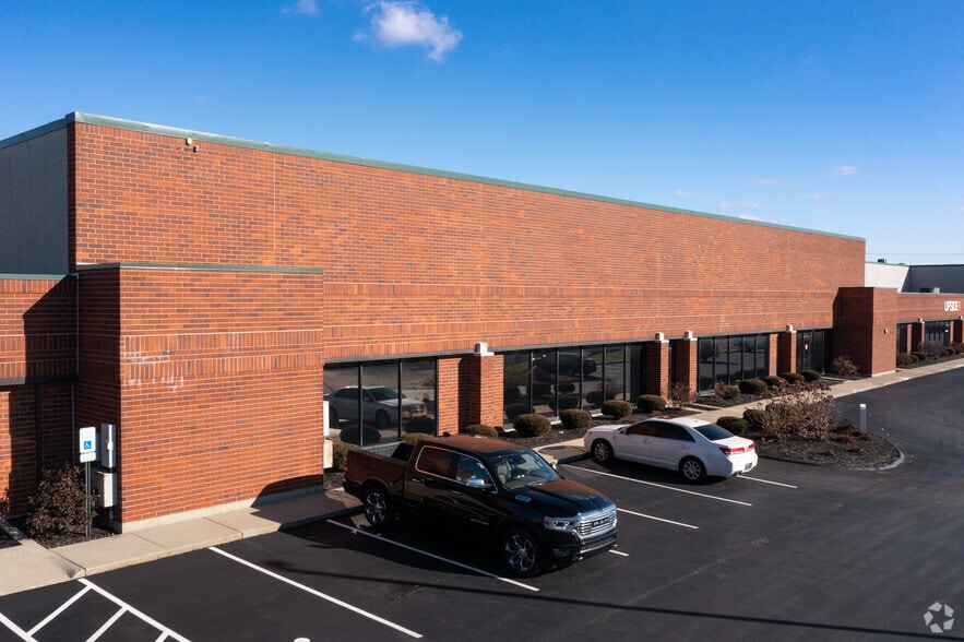 More Photos Of 5406-5474 Spellmire Dr, West Chester Warehouse For Lease