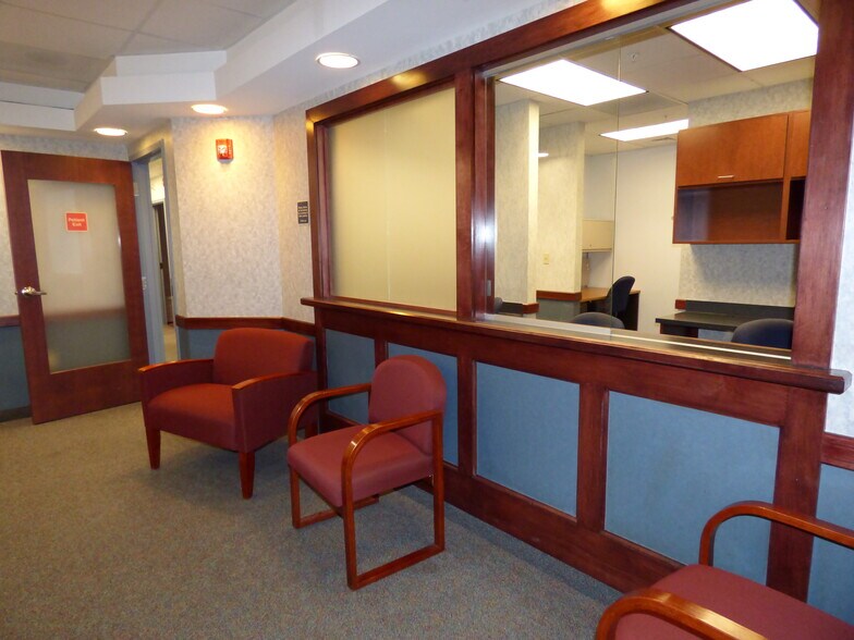 More Photos Of 399 Farmington Ave, Farmington Medical For Lease
