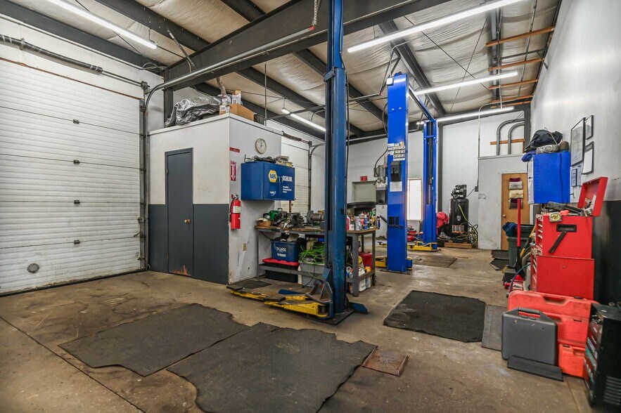 More Photos Of 1100 US ROUTE 1, York Auto Dealership For Sale