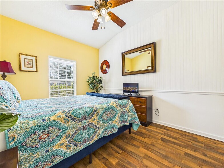 More Photos Of 100 Pilothouse Ct, Palatka Multifamily For Sale