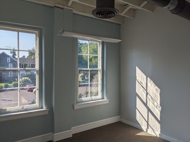 More Photos Of 121 N Main St, Souderton Loft Creative Space For Lease