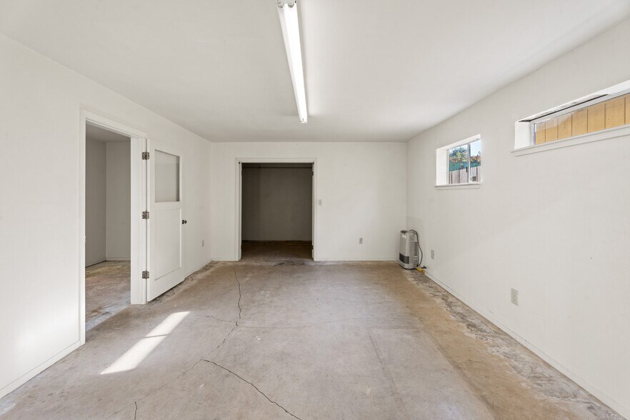 More Photos Of 18651 Old Coast Hwy, Fort Bragg Flex For Sale