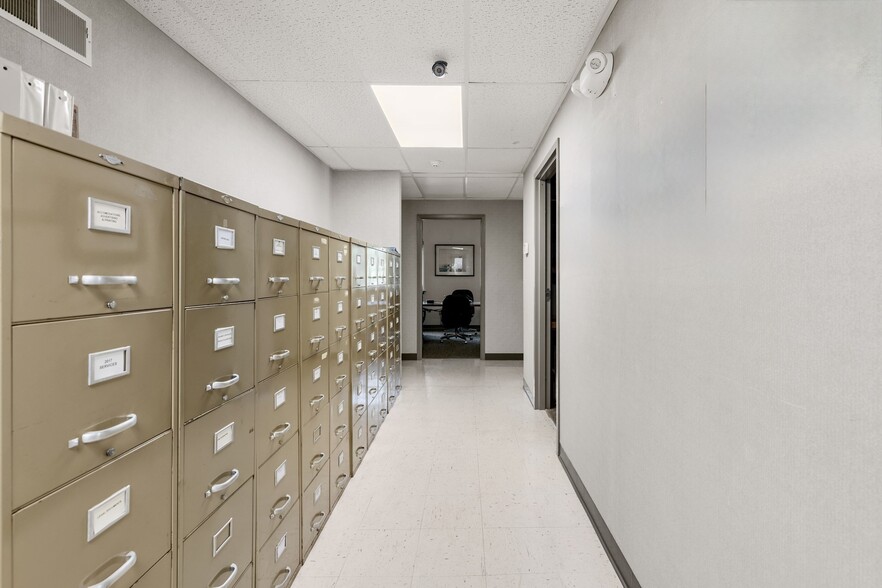 More Photos Of 513 Mill St, Marion Research And Development For Sale