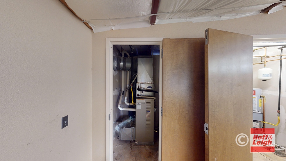 More Photos Of 4605 Town Center Dr, Colorado Springs Warehouse For Lease