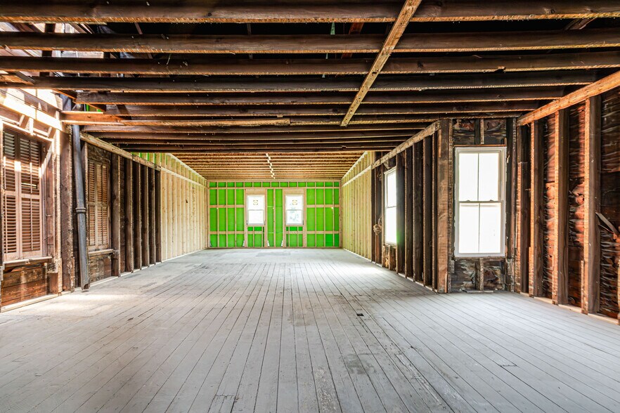 More Photos Of 744 Warren St, Hudson Storefront Retail Residential For Sale