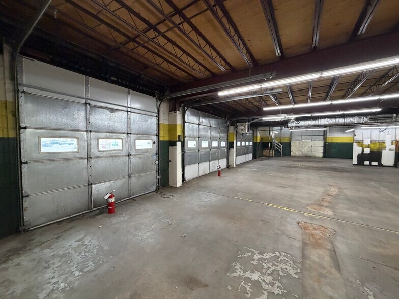 More Photos Of 7999 Wadsworth Blvd, Arvada Auto Repair For Lease