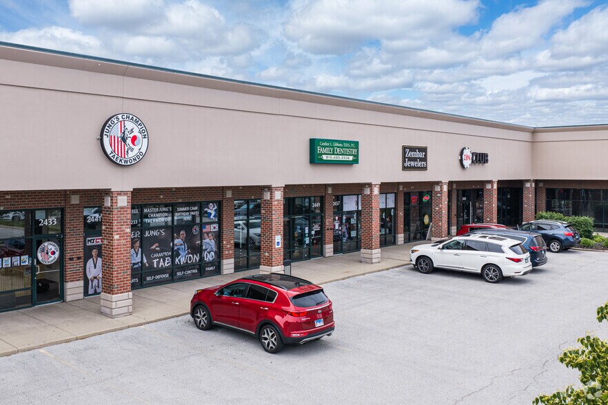 More Photos Of 2351-2499 Lincoln Hwy, New Lenox Unknown For Lease