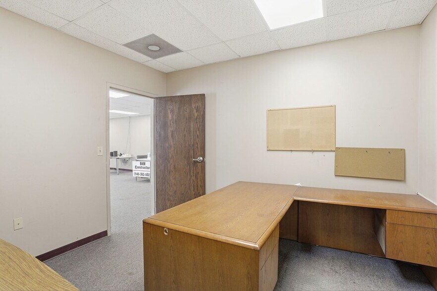 More Photos Of 237 Curtis St, Delaware Warehouse For Sale