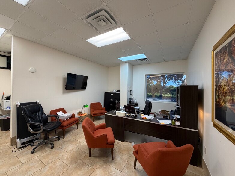 More Photos Of 7896 Interstate Ct, North Fort Myers Warehouse For Sale