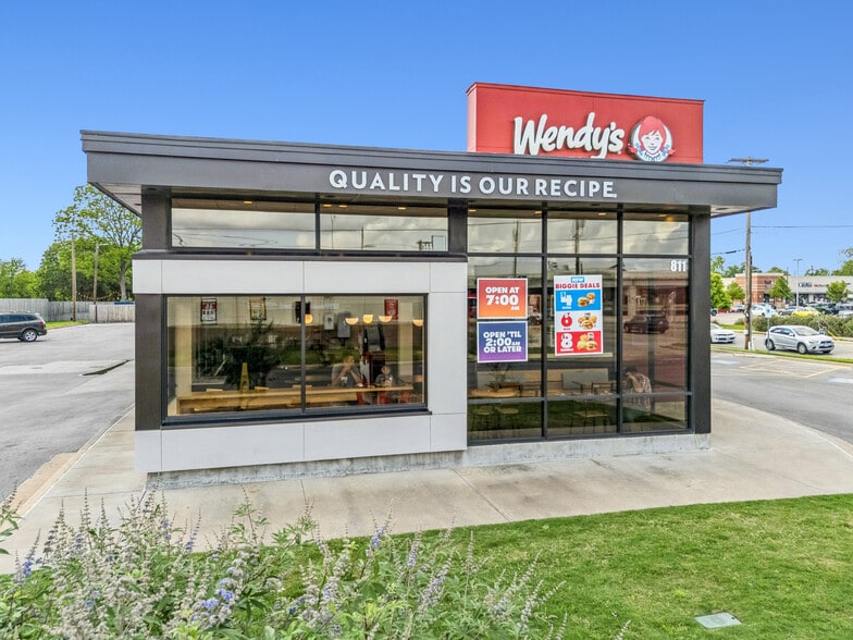 More Photos Of 811 S 5th St, Waco Fast Food For Sale