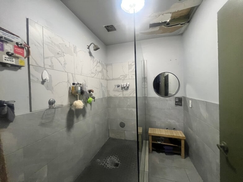 More Photos Of 9299 W Olive Ave, Peoria Showroom For Sale