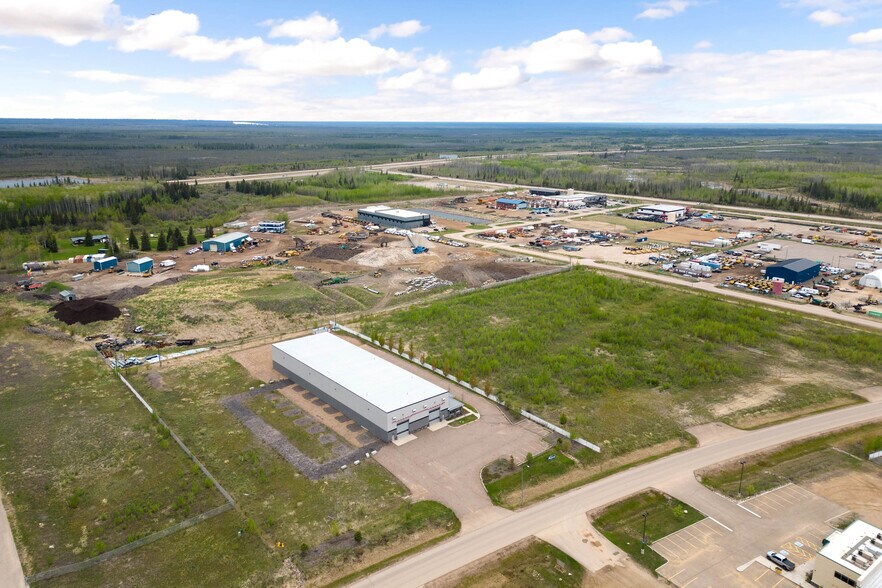 More Photos Of 340 Robertson Rd, Fort McMurray Warehouse For Lease