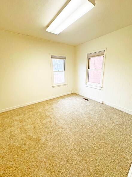 More Photos Of 1439 R St NW, Washington Land For Lease