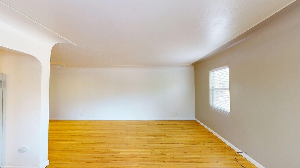More Photos Of 1209 Dr Martin Luther King Jr Ave NE, Albuquerque Apartments For Sale