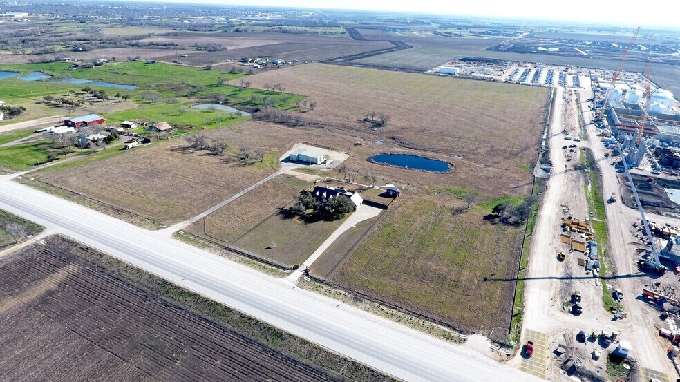 More Photos Of 633 County Road 401, Taylor Land For Sale