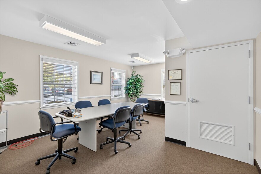 More Photos Of 6614 Ruppsville Rd, Allentown Office For Lease