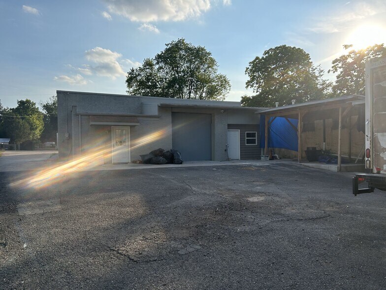 More Photos Of 145 N Ridge Ave, Ambler Light Manufacturing For Lease