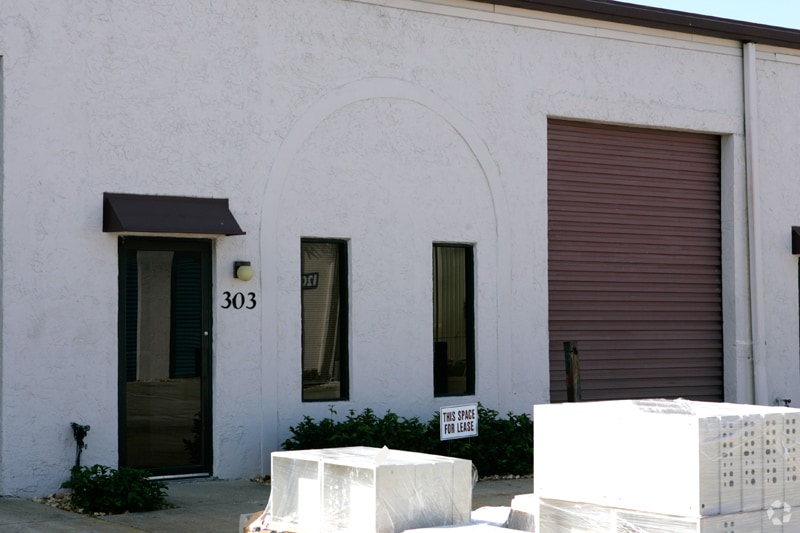 More Photos Of 12001 49th St, Clearwater Warehouse For Lease