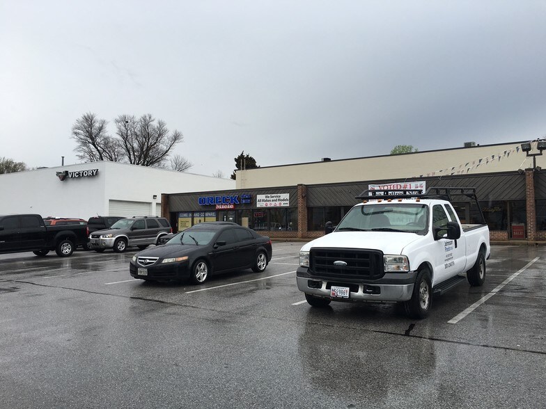 More Photos Of 2138 Generals Hwy, Annapolis Storefront For Lease