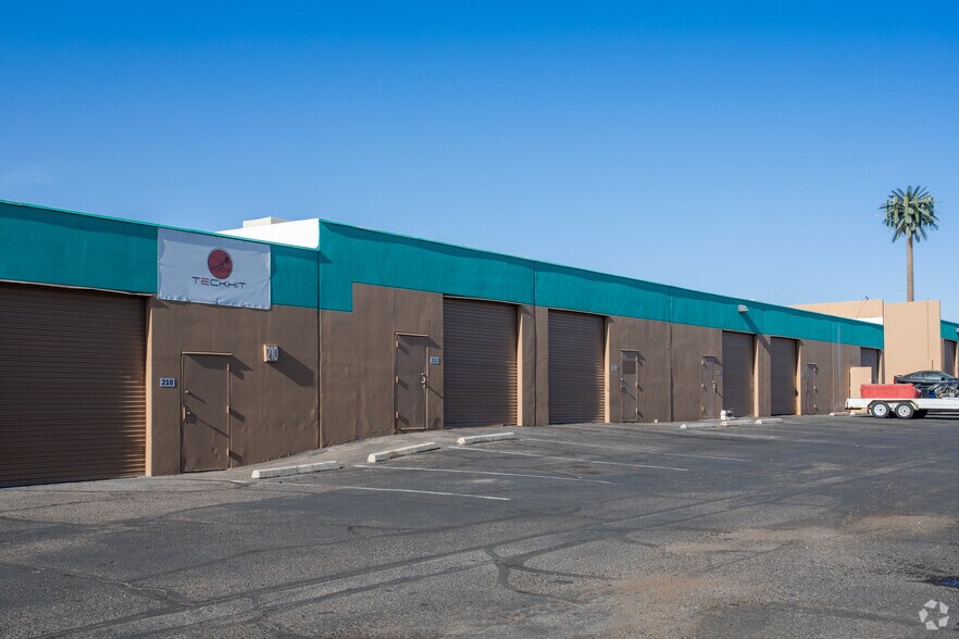 More Photos Of 7941 E Lakeside Pky, Tucson Unknown For Lease