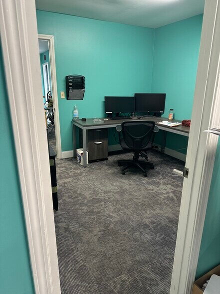 More Photos Of 10569 Lem Turner Rd, Jacksonville Medical For Sale