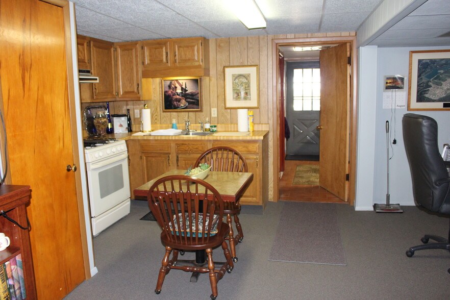 More Photos Of 725 Main St, Wintersville Restaurant For Sale