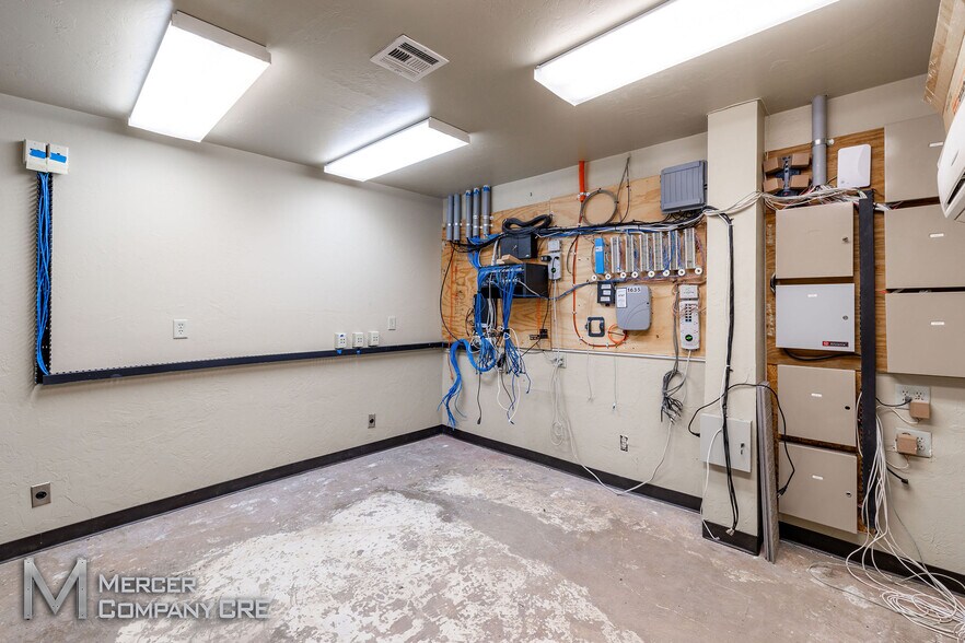 More Photos Of 1635 SE 29th St, Oklahoma City Warehouse For Sale