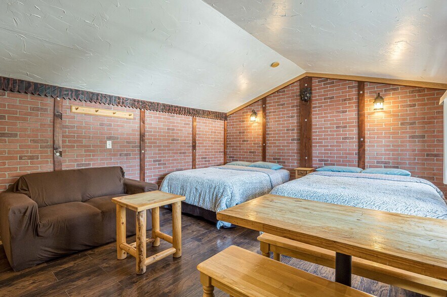More Photos Of 21221 Baron Lake Dr, Cedaredge Hotel For Sale